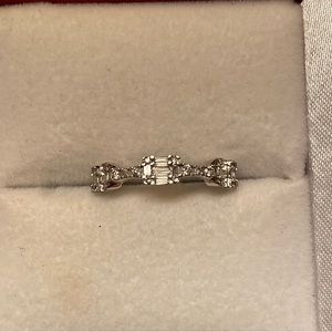 White gold and Diamond Ring